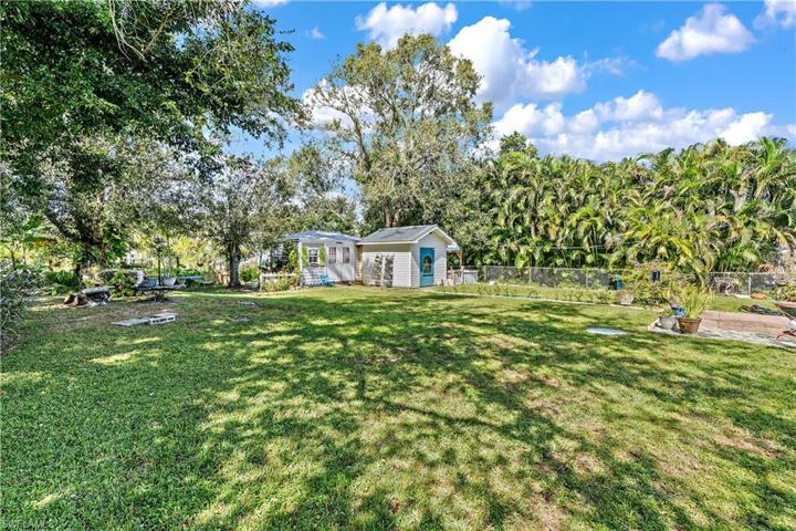 1167  Travis  AVE, NORTH FORT MYERS, FL 33903