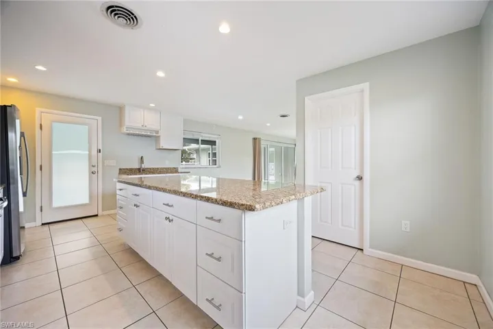 2307 Flora Ave, Fort Myers, Florida 33907