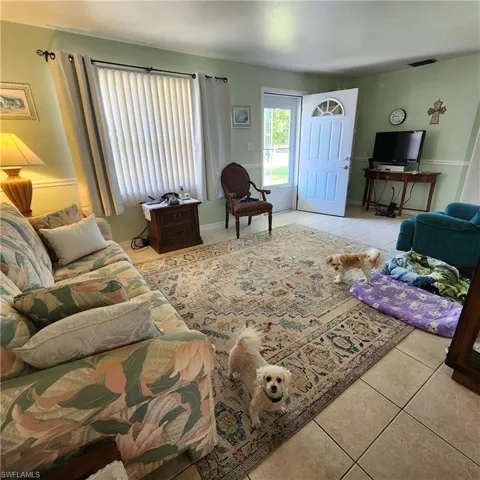 20  Glenmont W DR, North Fort Myers, FL 33917