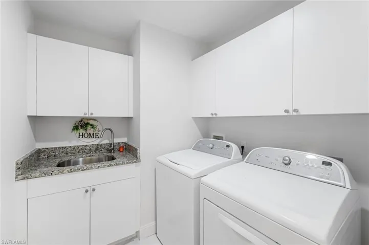 2390  Ravenna  BLVD, Naples, FL 34109