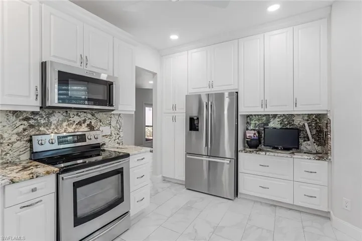 2390  Ravenna  BLVD, Naples, FL 34109