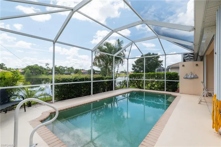 7755 Berkshire Pines Dr, Naples, Florida 34104