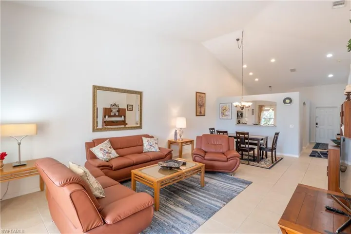 7755 Berkshire Pines Dr, Naples, Florida 34104