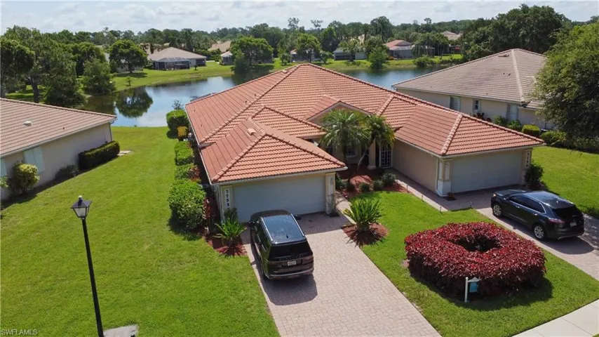 7755 Berkshire Pines Dr, Naples, Florida 34104