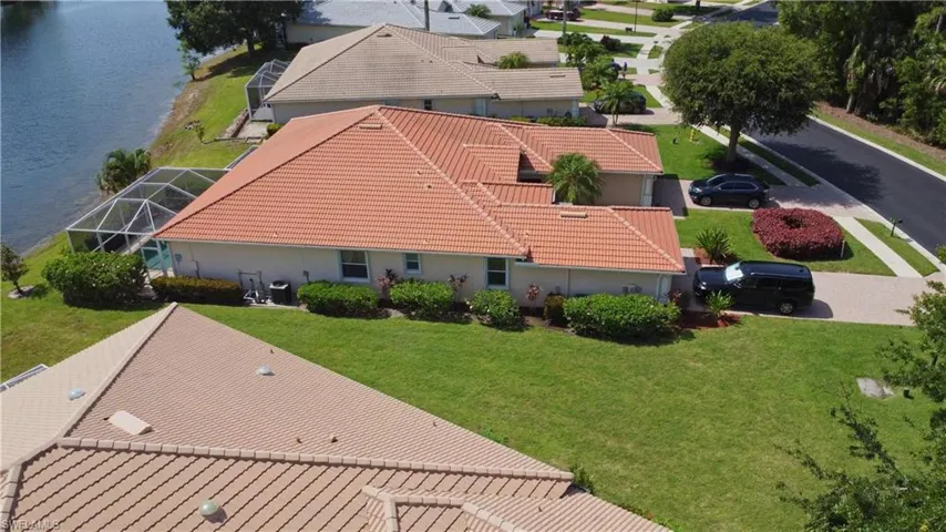 7755 Berkshire Pines Dr, Naples, Florida 34104