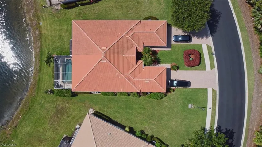 7755 Berkshire Pines Dr, Naples, Florida 34104