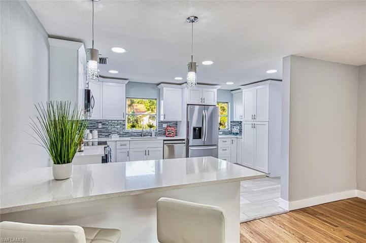 1505 Lynwood AVE, FORT MYERS FL 33901