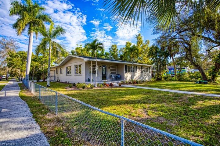 1505 Lynwood AVE, FORT MYERS FL 33901