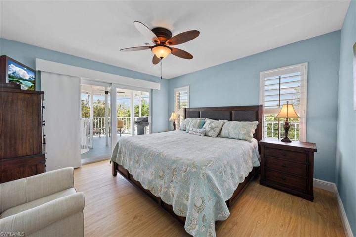 2nd FLOOR GUEST BEDROOM