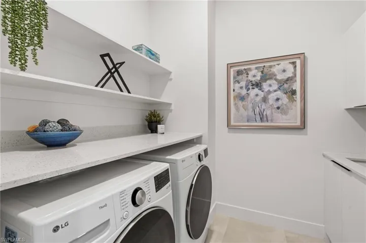 1221 Ne 6th Pl, Cape Coral, Florida 33909