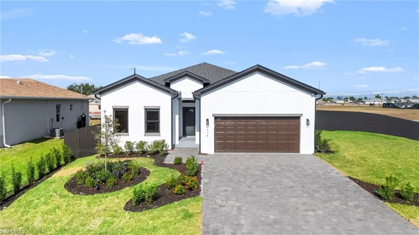 1221 Ne 6th Pl, Cape Coral, Florida 33909