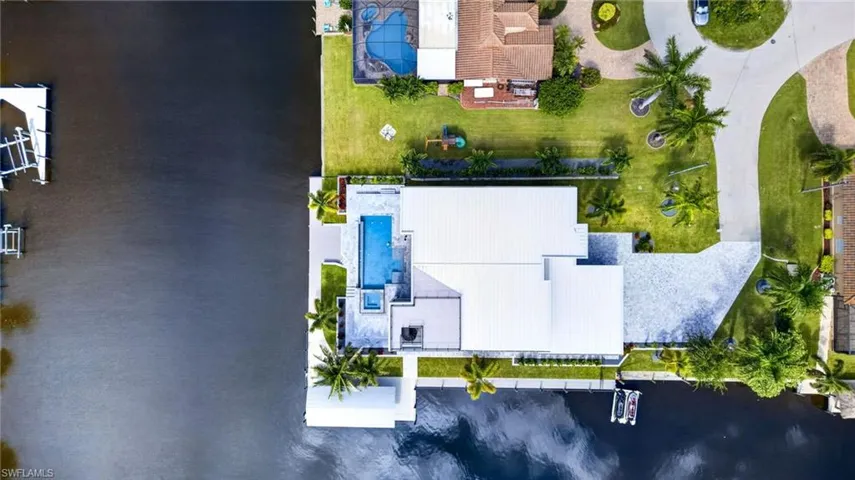 5362 Mayfair Ct, Cape Coral, Florida 33904