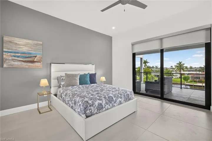 5362 Mayfair Ct, Cape Coral, Florida 33904