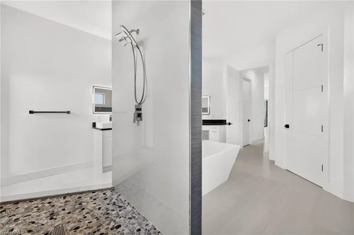 5362 Mayfair Ct, Cape Coral, Florida 33904