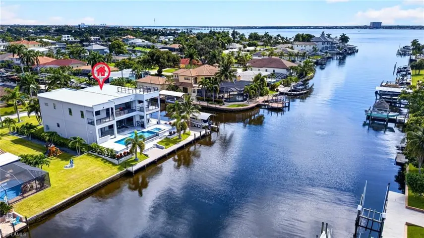 5362 Mayfair Ct, Cape Coral, Florida 33904