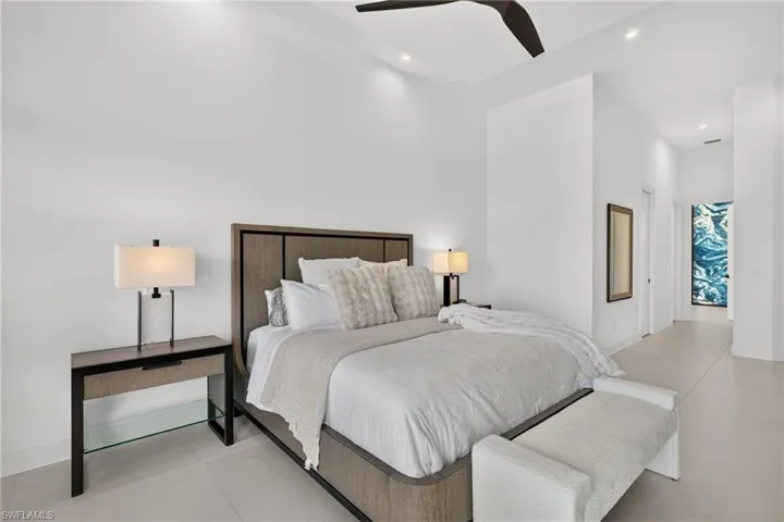 5362 Mayfair Ct, Cape Coral, Florida 33904