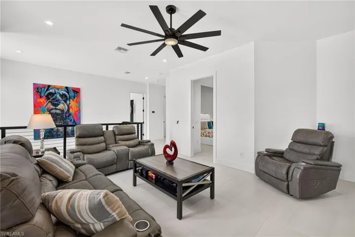 5362 Mayfair Ct, Cape Coral, Florida 33904