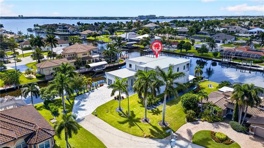 5362 Mayfair Ct, Cape Coral, Florida 33904