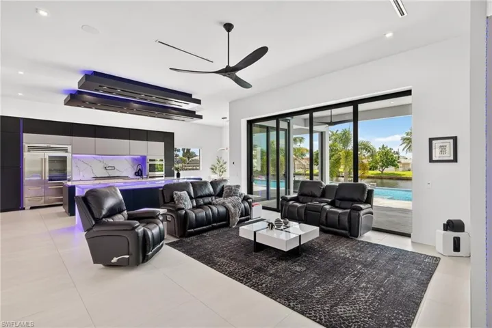 5362 Mayfair Ct, Cape Coral, Florida 33904