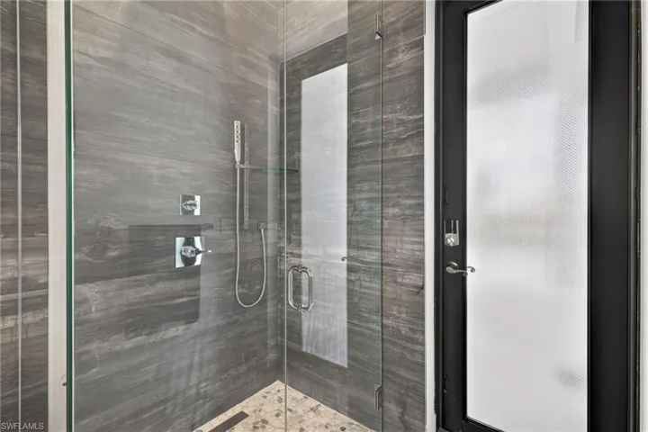 5362 Mayfair Ct, Cape Coral, Florida 33904