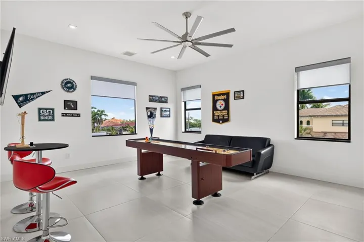 5362 Mayfair Ct, Cape Coral, Florida 33904