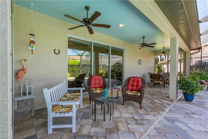 Extended lanai runs the length of back of house!