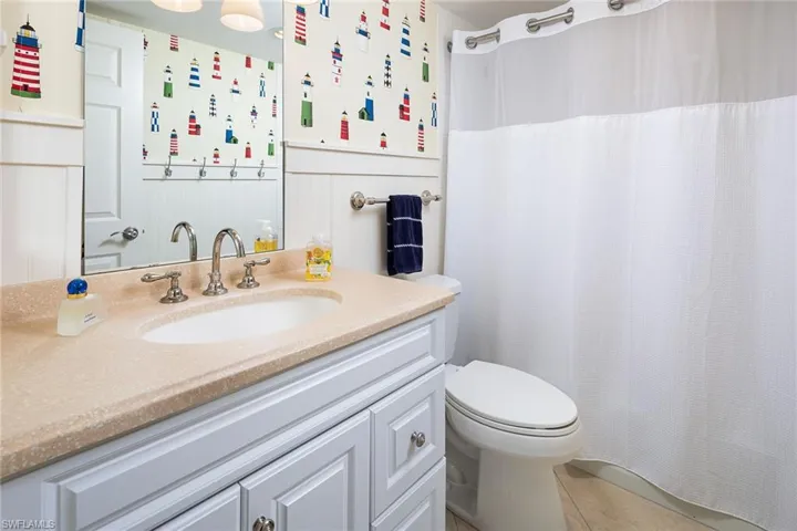 4005 Gulf Shore Blvd N 100, Naples, Florida 34103