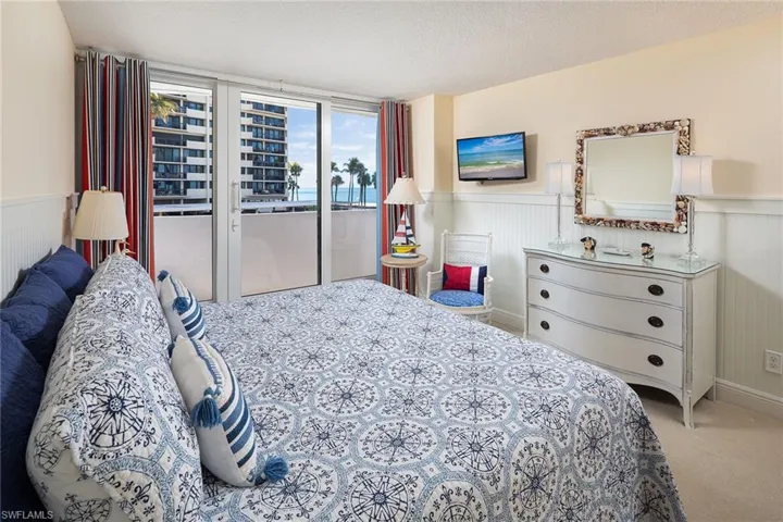 4005 Gulf Shore Blvd N 100, Naples, Florida 34103