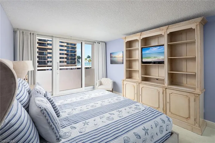 4005 Gulf Shore Blvd N 100, Naples, Florida 34103