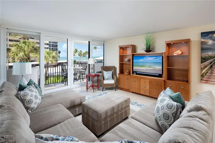 4005 Gulf Shore Blvd N 100, Naples, Florida 34103
