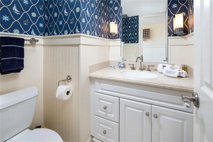4005 Gulf Shore Blvd N 100, Naples, Florida 34103