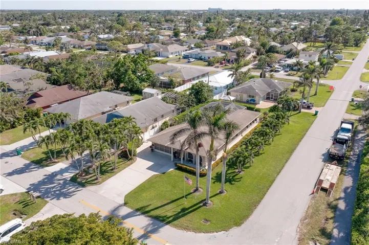 700  106th N AVE, Naples, FL 34108