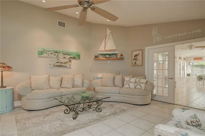 700  106th N AVE, Naples, FL 34108