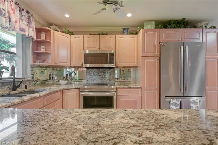 700  106th N AVE, Naples, FL 34108