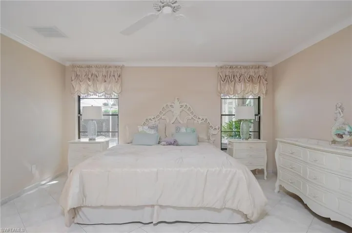 700  106th N AVE, Naples, FL 34108