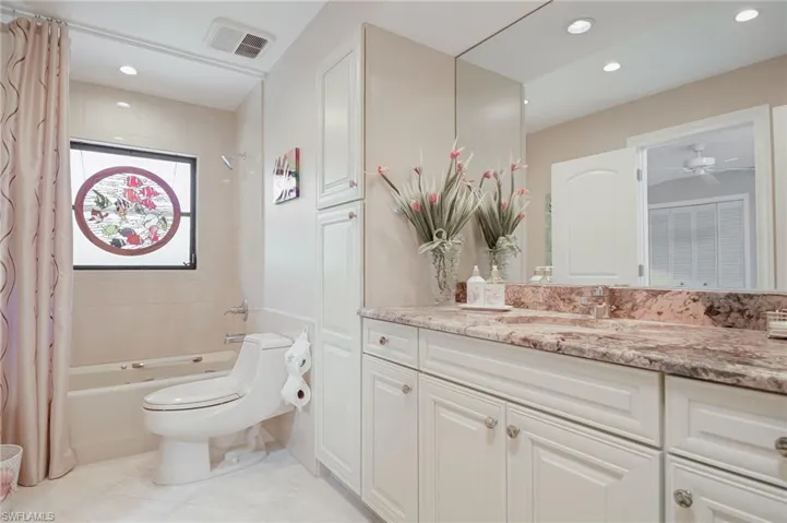 700  106th N AVE, Naples, FL 34108