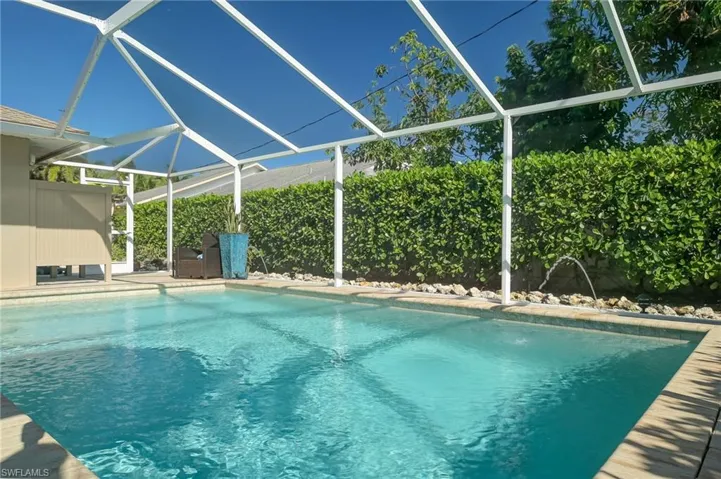 700  106th N AVE, Naples, FL 34108