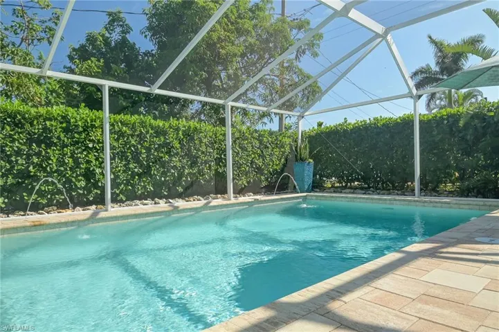 700  106th N AVE, Naples, FL 34108
