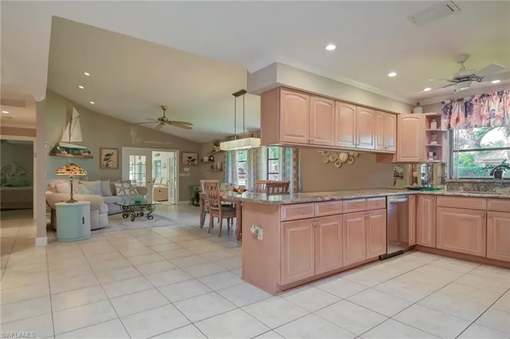 700  106th N AVE, Naples, FL 34108