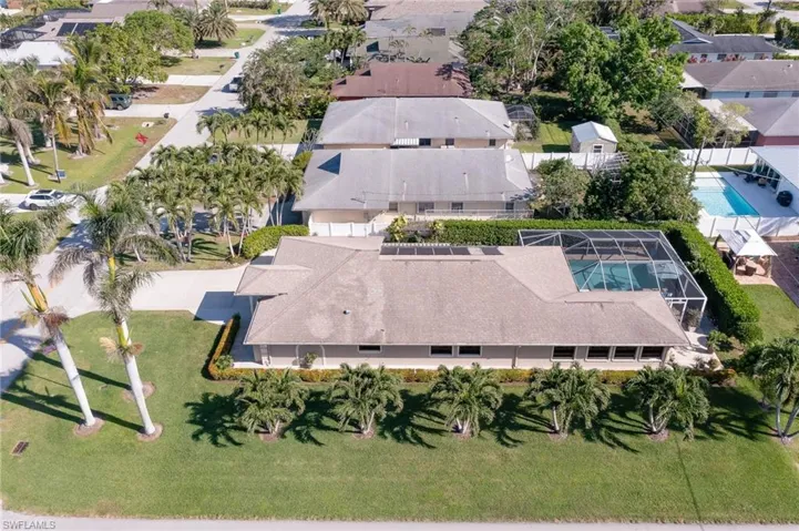 700  106th N AVE, Naples, FL 34108