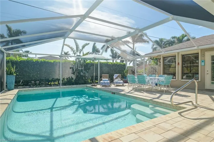 700  106th N AVE, Naples, FL 34108