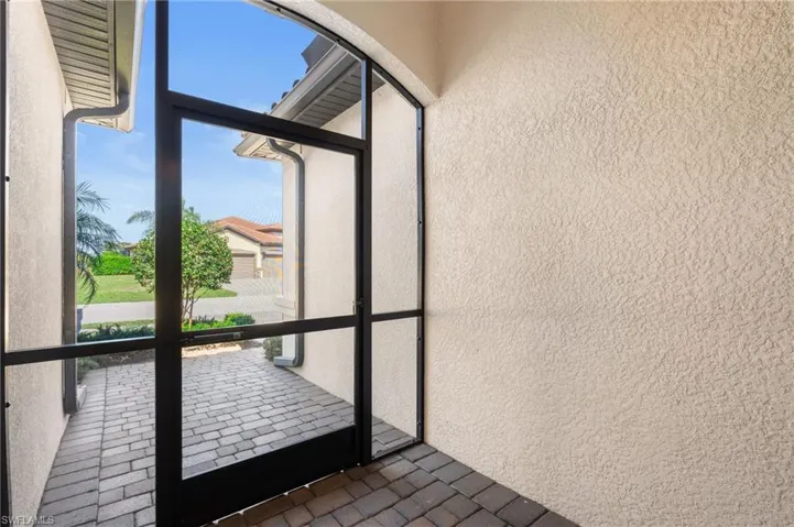 Screened in front porch