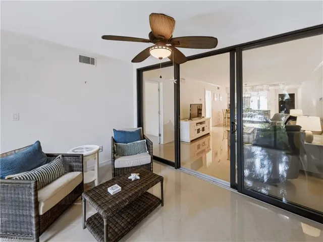 3370 10th St N 1304, Naples, Florida 34103