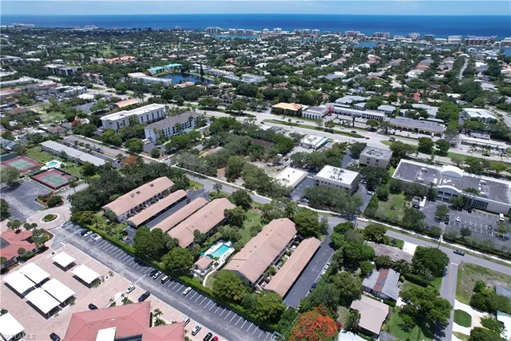 3370 10th St N 1304, Naples, Florida 34103