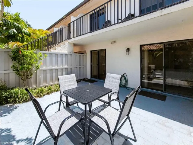 3370 10th St N 1304, Naples, Florida 34103