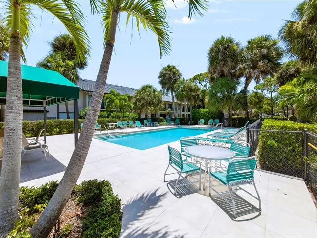 3370 10th St N 1304, Naples, Florida 34103