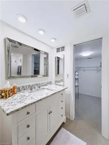 3370 10th St N 1304, Naples, Florida 34103