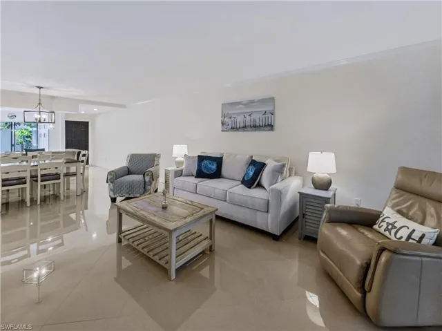 3370 10th St N 1304, Naples, Florida 34103