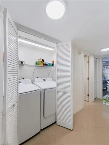 3370 10th St N 1304, Naples, Florida 34103