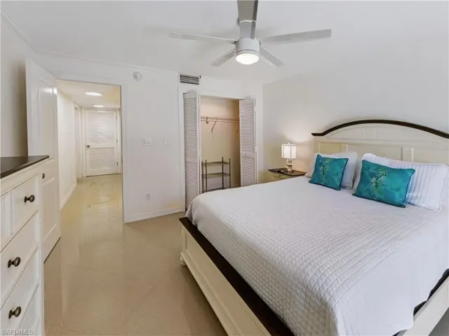 3370 10th St N 1304, Naples, Florida 34103